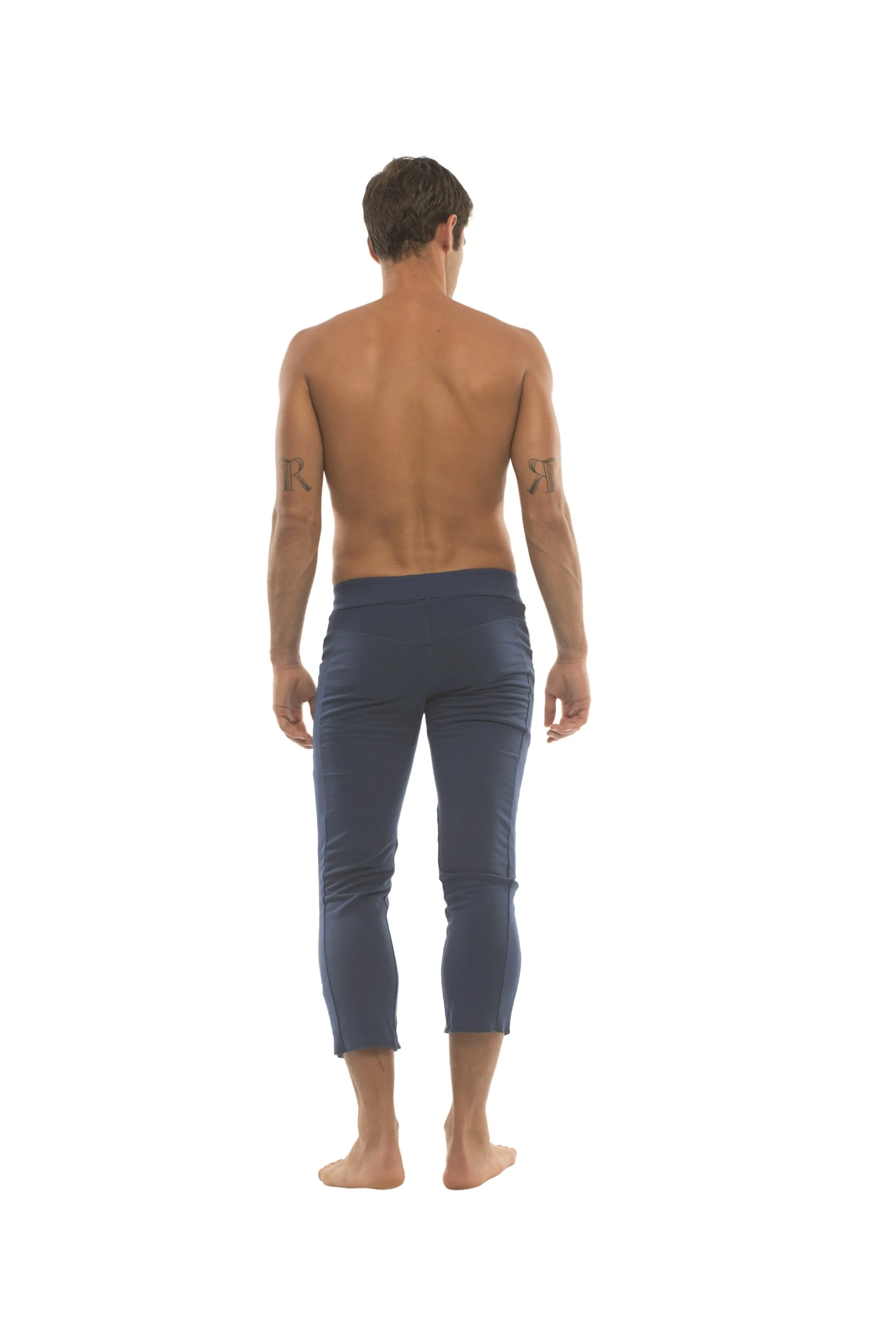 4/5 Zipper Pocket Capri Yoga Pants (Solid Royal Blue)