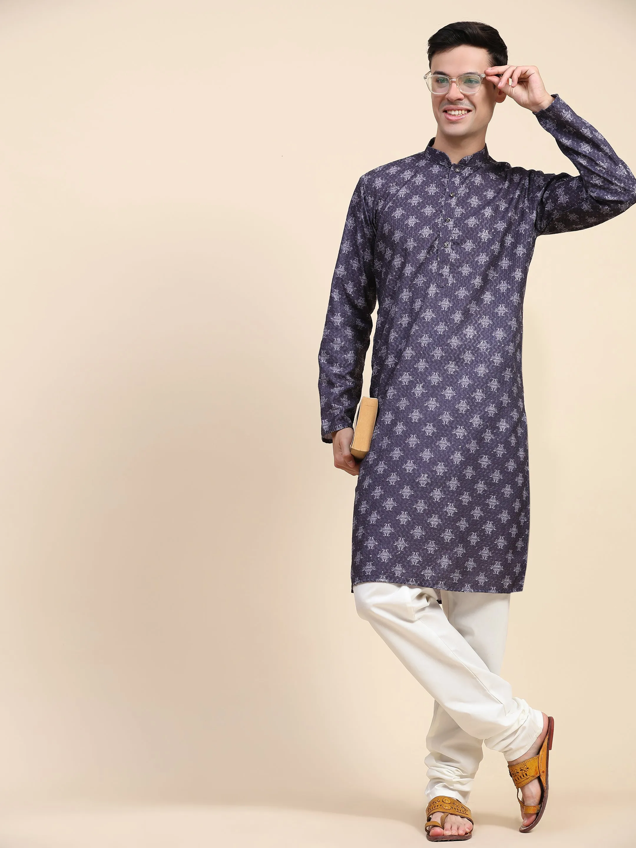 Men’s Sequined Embroidered Kurta Pajama Ethnic Motifs 2-Piece Set